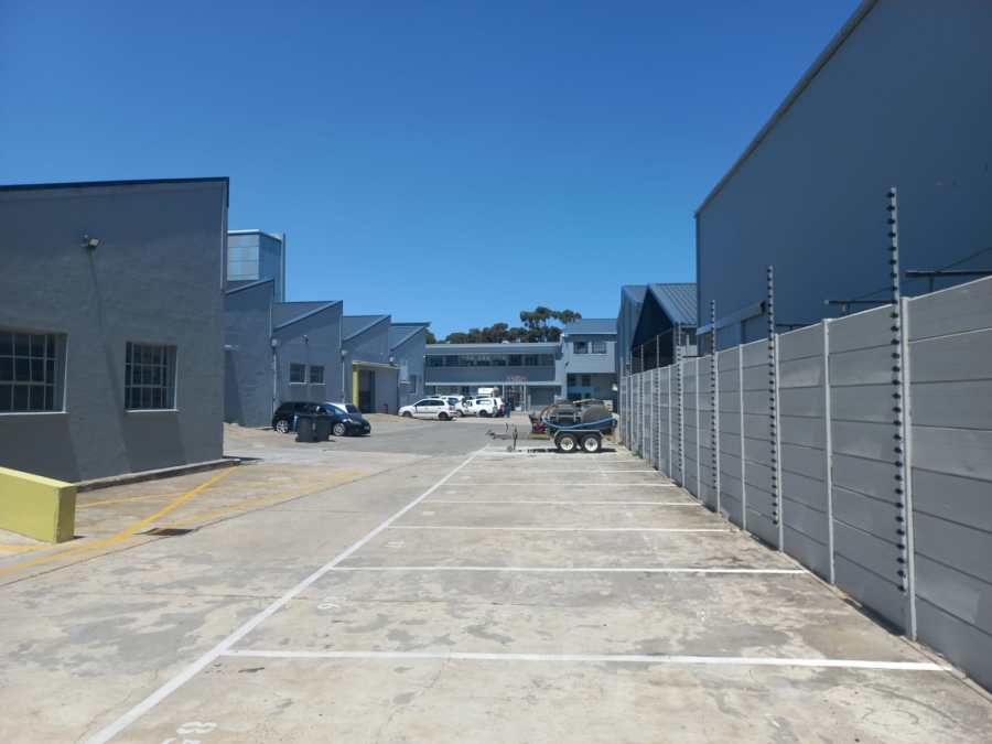 To Let Commercial Property for Rent in Maitland Western Cape